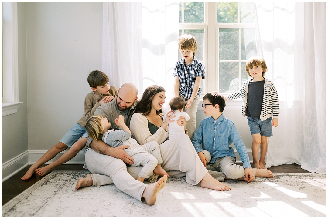 Lived-in mastermind session with the Paul family – Nashville and Franklin, TN family and newborn photographer Lindsay Reed Photography.