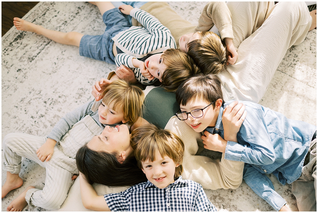 Lived-in mastermind session with the Paul family – Nashville and Franklin, TN family and newborn photographer Lindsay Reed Photography.