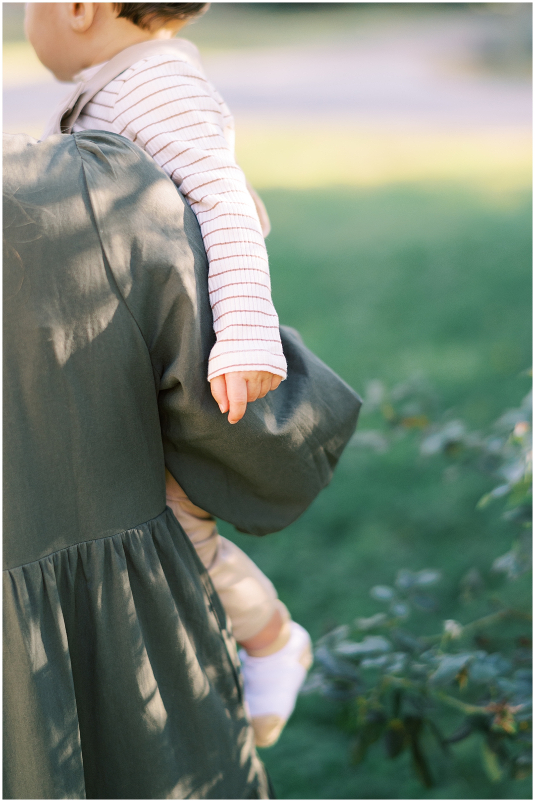 Lived-in family photos with the Bhatiani family – Nashville and Franklin, TN family and newborn photographer Lindsay Reed Photography.