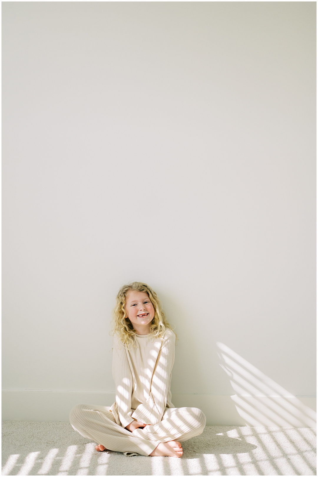 Lived-in lifestyle new home sessions & moving photoshoot inspo – Nashville and Franklin, TN family photographer Lindsay Reed Photography.